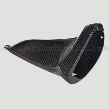 カスタムカーボンファイバーパーツ